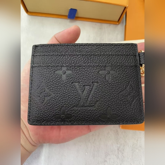Louis Vuitton Charms Card Holder - Picture 3 of 12